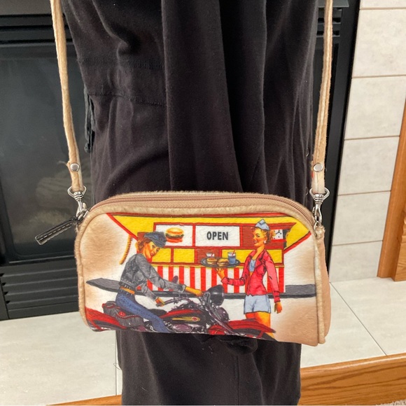 NWOT Road Trip Small Crossbody - Picture 1 of 11